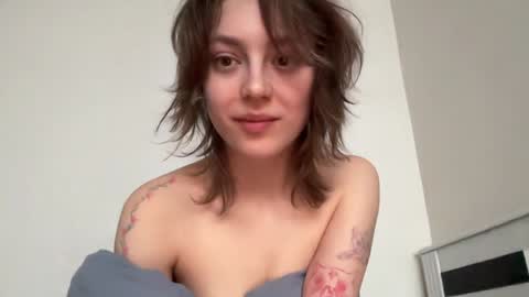 Snapshot of holydori chatting on 12.29.24 dori not holy get my tg channel with link from description under last photo online show from 12.29.24