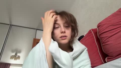 Snapshot of holydori chatting on 01.10.25 dori not holy get my tg channel with link from description under last photo online show from 01.10.25