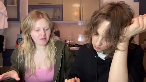 Snapshot of holydori chatting on 01.30.25 dori not holy get my tg channel with link from description under last photo online show from 01.30.25