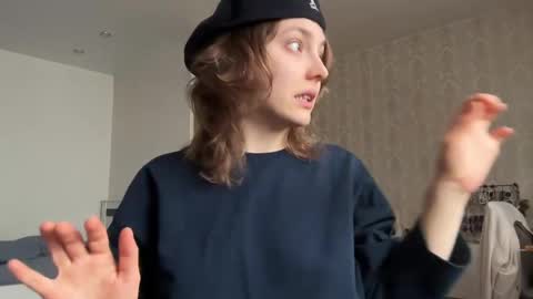 Snapshot of holydori chatting on 02.13.25 dori not holy get my tg channel with link from description under last photo online show from 02.13.25