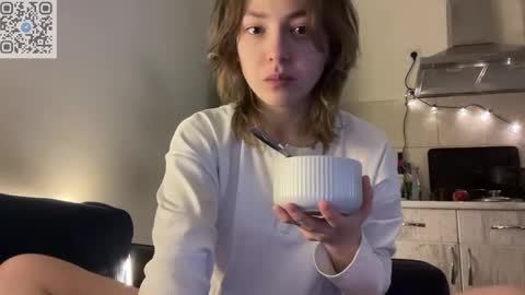 Snapshot of holydori chatting on 02.20.25 dori not holy get my tg channel with link from description under last photo online show from 02.20.25