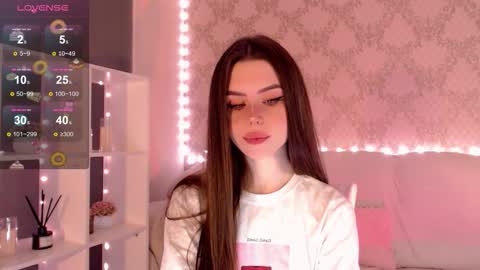 Mia online show from 09.27.25