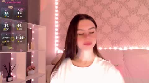 Mia online show from 10.18.25