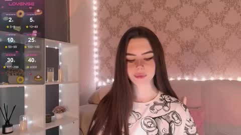 Mia online show from 12.15.25