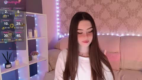 Mia online show from 04.13.26