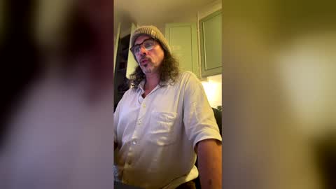 Snapshot of hombresalvatge chatting on 04.05.26 Jaig online show from 04.05.26