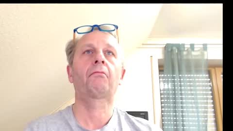 Snapshot of hondowill chatting on 12.06.24 Bernd online show from 12.06.24