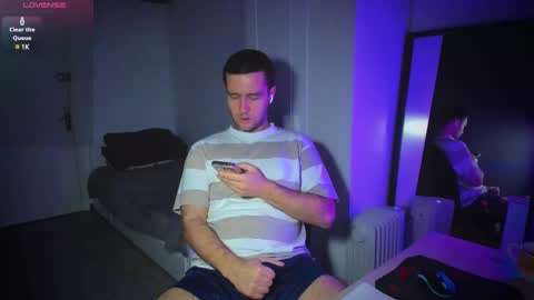 Snapshot of honestandrew chatting on 02.12.25 Andrew online show from 02.12.25