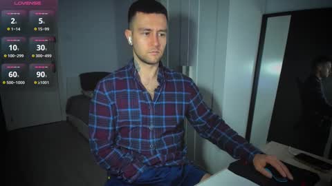 Snapshot of honestandrew chatting on 03.02.25 Andrew online show from 03.02.25