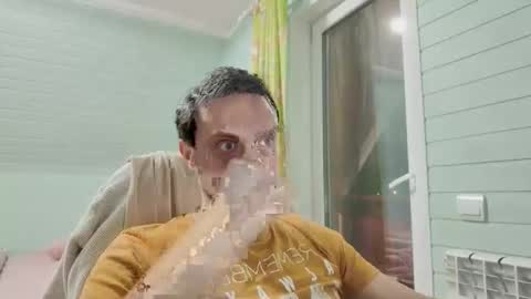 Snapshot of honesttojoy chatting on 10.04.25 Henry online show from 10.04.25