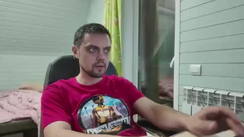 Snapshot of honesttojoy chatting on 11.02.25 Henry online show from 11.02.25