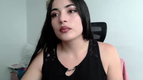 Honey Aynu online show from 12.28.24