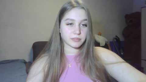 Snapshot of honey_lolaaa chatting on 10.24.25 honey_lolaaa online show from 10.24.25