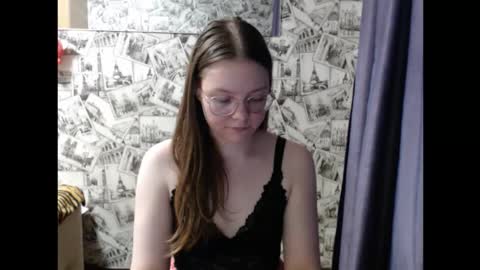 Lina online show from 09.10.25