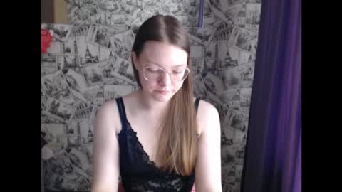 Lina online show from 09.15.25