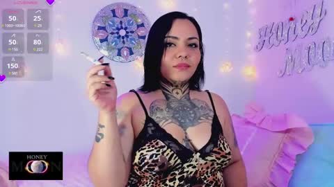 Snapshot of honey_mooon chatting on 01.03.25 Maria online show from 01.03.25