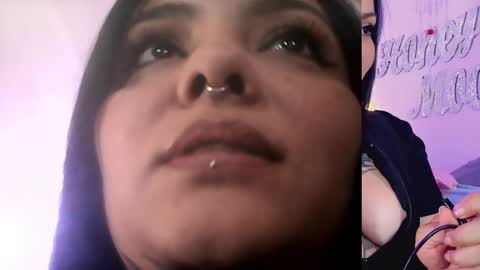 Snapshot of honey_mooon chatting on 02.15.25 Maria online show from 02.15.25