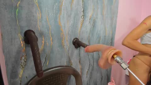 honey_sofii_ online show from 09.23.25