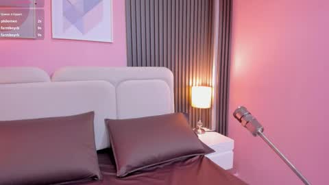 honey_sofii_ online show from 10.16.25