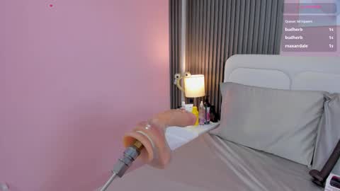 honey_sofii_ online show from 10.29.25