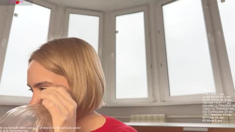 Snapshot of honey_sunshine chatting on 10.21.25 Jenyanew vid how I squirt in forest in bio online show from 10.21.25