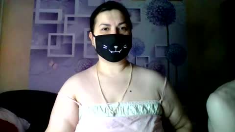 Snapshot of honey_sweet_couple chatting on 12.22.25 Alexa and Oscar online show from 12.22.25