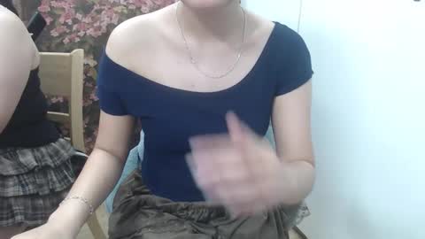 Snapshot of honeybaby2k chatting on 10.22.25 honeybaby2k online show from 10.22.25