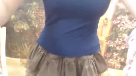 Snapshot of honeybaby2k chatting on 10.23.25 honeybaby2k online show from 10.23.25