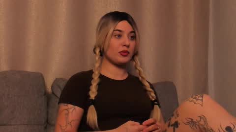 Mary online show from 10.29.25