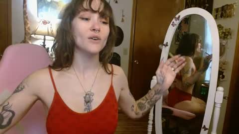 Honey Bee online show from 01.09.25