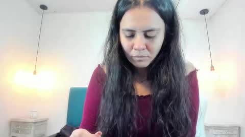 Snapshot of honeybuu_ chatting on 05.31.26 Emily online show from 05.31.26