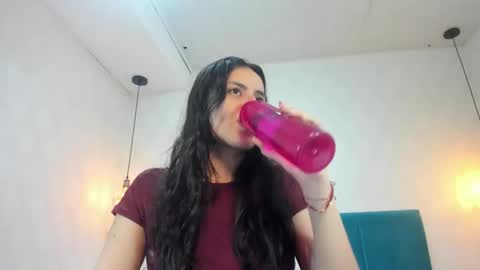 Snapshot of honeybuu_ chatting on 06.06.26 Emily online show from 06.06.26