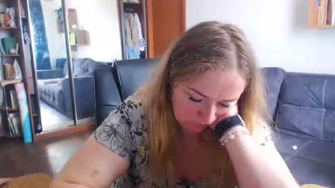 HoneydewMolly online show from 05.23.26