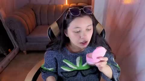 Snapshot of honeydoll_tf chatting on 06.17.26 honeydoll_tf online show from 06.17.26