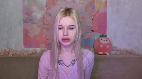 Snapshot of honeygold__ chatting on 02.02.26 Lisa online show from 02.02.26