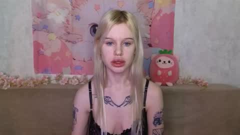 Snapshot of honeygold__ chatting on 02.06.26 Lisa online show from 02.06.26