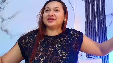 HONEY HIPS online show from 07.10.26