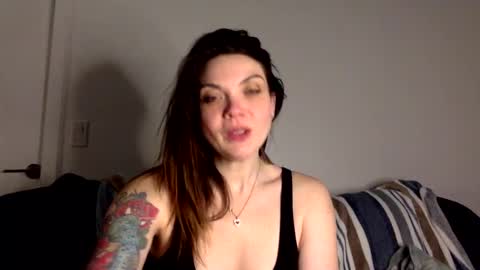 Snapshot of honeymagicxo chatting on 02.10.25 honeymagicxo online show from 02.10.25