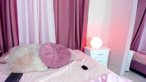 honeymoon_sariel online show from 10.23.25