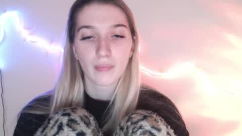 honeyveil online show from 04.16.26