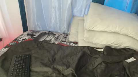 Snapshot of honeywhisper69 chatting on 10.03.25 honeywhisper69 online show from 10.03.25