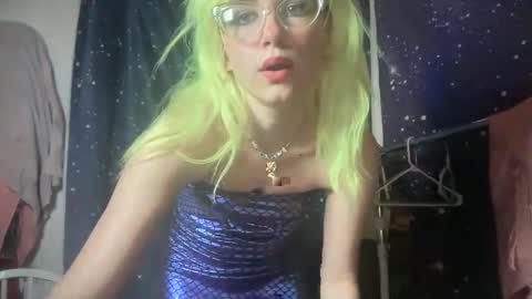 Emi Rose online show from 10.30.25