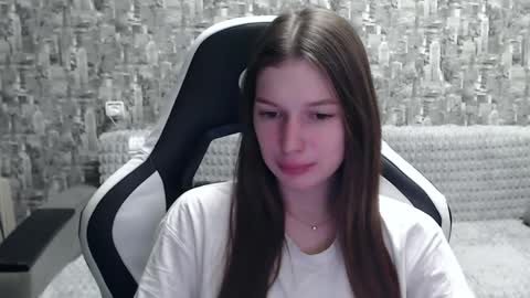 Nancy online show from 01.04.25
