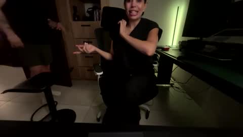 HonnyHotBunnies online show from 03.04.26