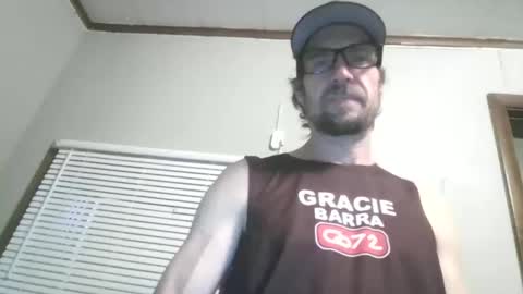 hoodedcricket online show from 05.12.26