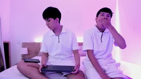 hoot_booys_ online show from 01.13.26