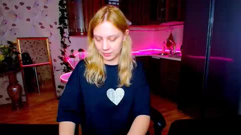 Snapshot of hope_happyyy chatting on 10.02.25 hope happyyy online show from 10.02.25