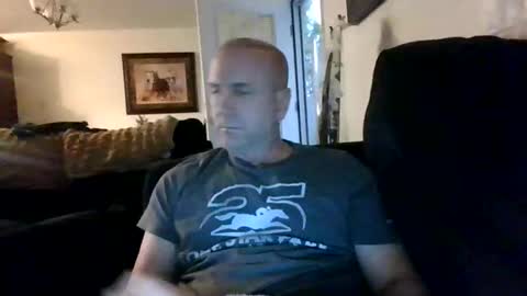 Snapshot of hornedup995893 chatting on 03.30.26 hornedup995893 online show from 03.30.26