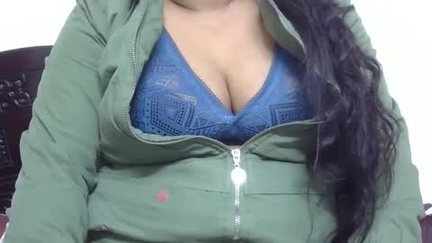 horneydesibabe online show from 12.14.24