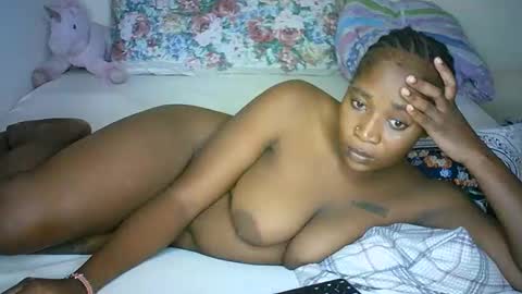 Snapshot of hornny4amani chatting on 02.10.25 AMANI online show from 02.10.25